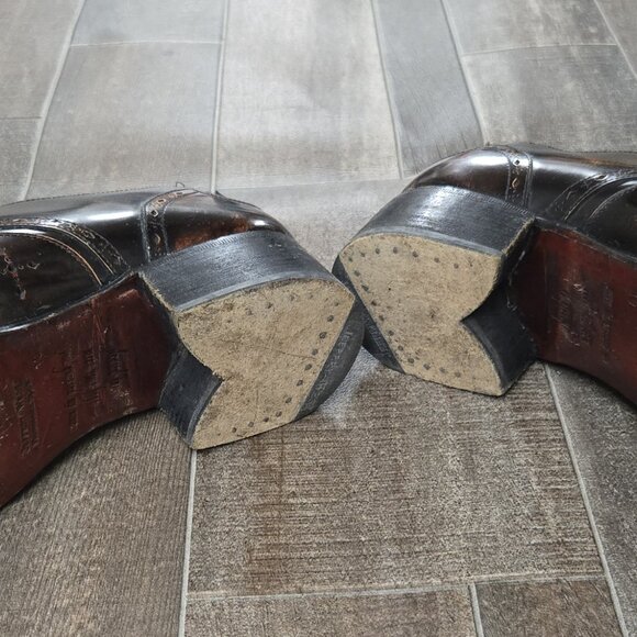 STYLISH JEFFREY WEST WINGTIP SHOES. GREAT COLOR. RARE FIND. EXCELLENT CONDITION. - Picture 4 of 5